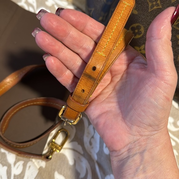 Louis Vuitton bag - Picture 9 of 9